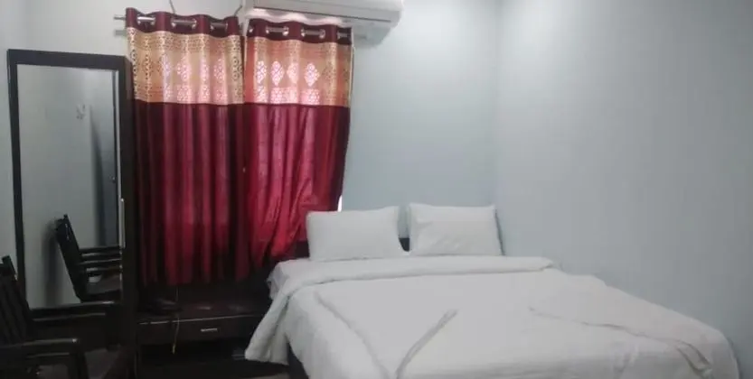 iROOMZ Partha Grand