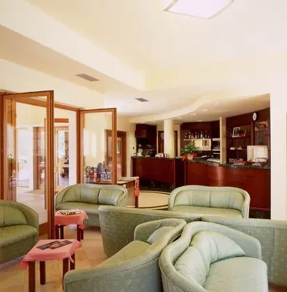 Villa Isabella Hotel & Residence - Lobi