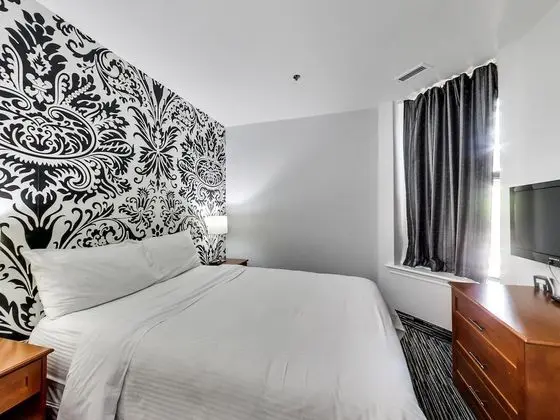 Isabella Hotel and Suites - Oda