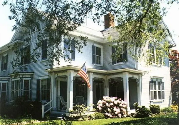 Isaiah Jones Homestead Bed & Breakfast - 1