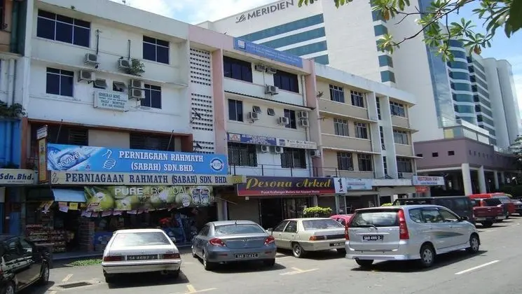 Iskandar Sinsuran Homestay