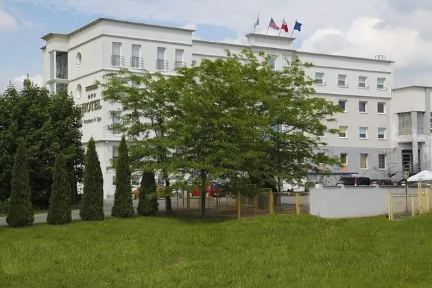Hotel Iskierka Business & Spa