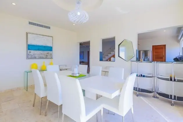 Isla 33 - 3 Bedroom PH #2404 - Oda Düzeni