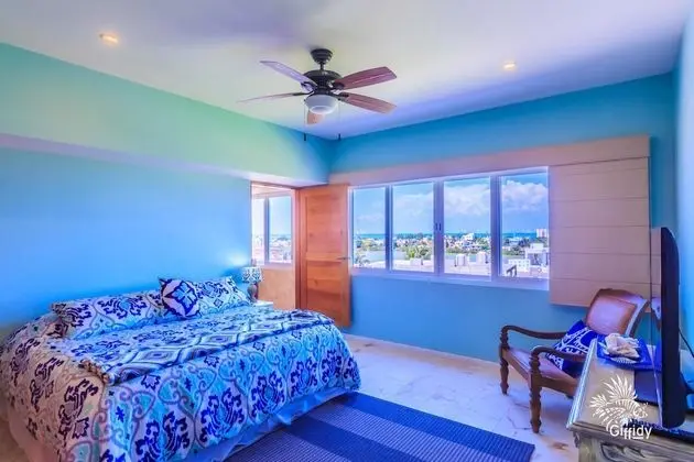 Isla 33 - 4 Bedroom PH #1301 - Oda