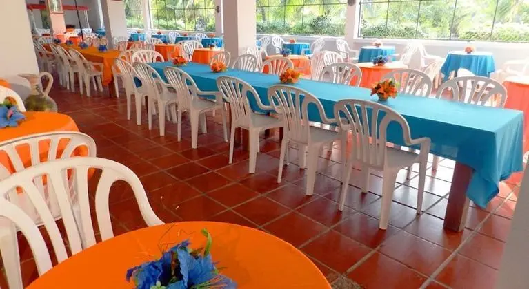 Isla Arena Plaza