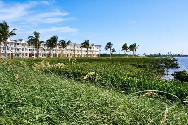 Isla Bella Beach Resort