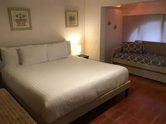 Isla Vista Condo - Oda