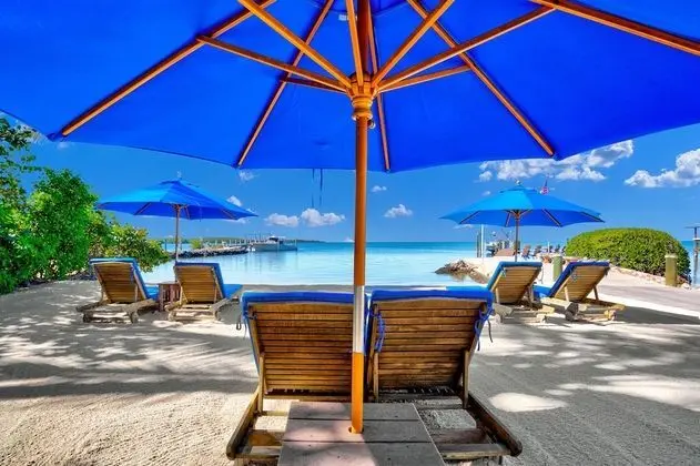 Island Bay Resort - Plaj