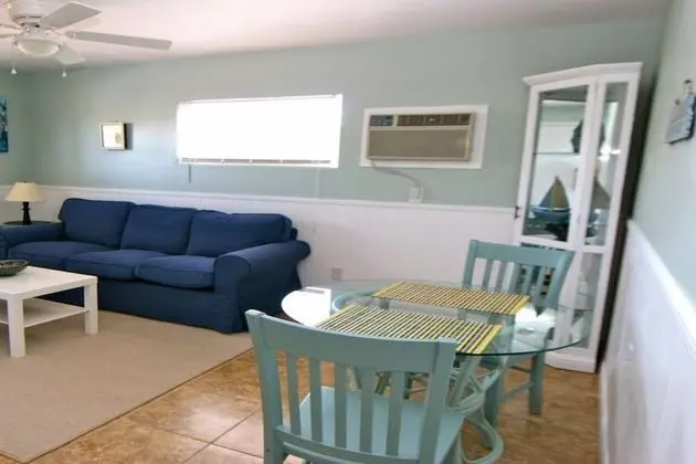 Island Dreams Gulf Breeze #2 - Oda Düzeni