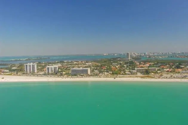 Island Dreams Sandy Toes #1 - Plaj
