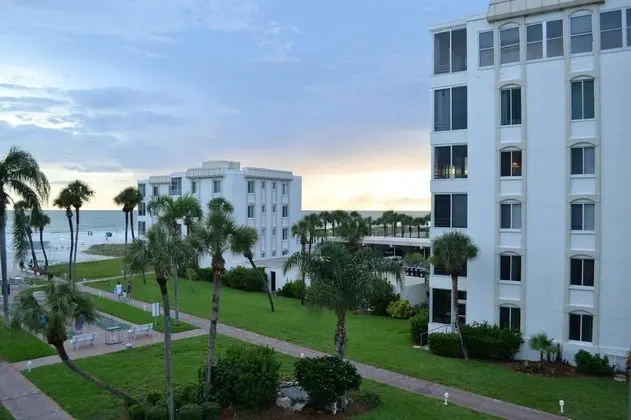 The Island House Beach Resort