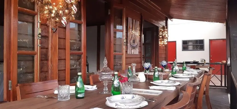 Island House Curacao - Yerinde Yemek