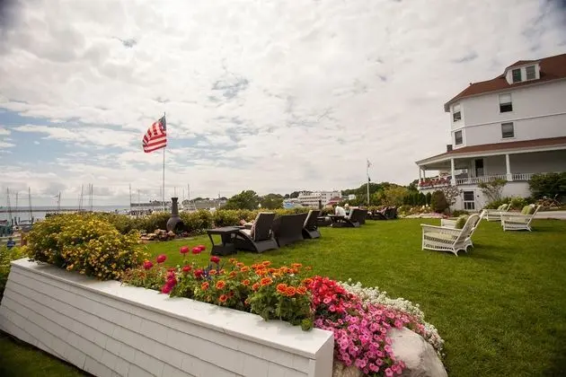 Island House Hotel
