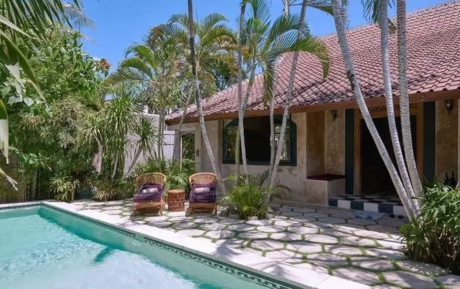 The Island Houses