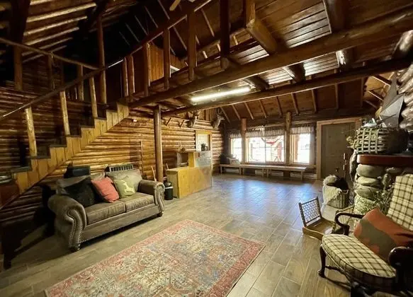 Island Park Lodge - Lobi