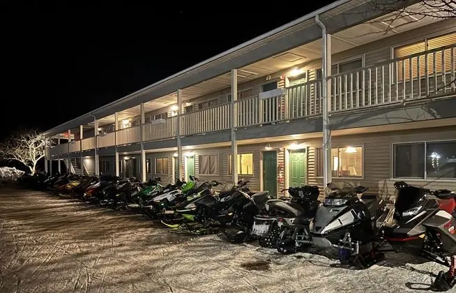 Island Pond Country Inn - Dış Mekan
