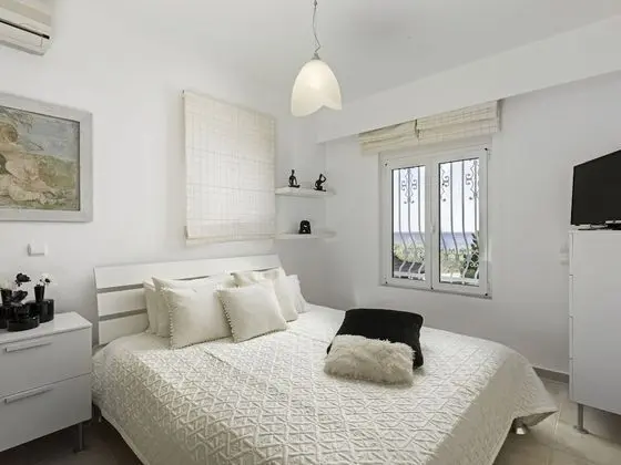 Villa on Island With Private Pool, Garde, Terrace, Parking - Oda