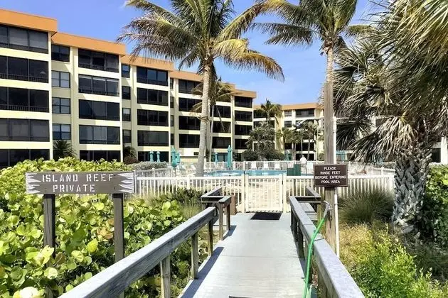 Island Reef Bayside With Private Beach