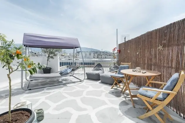 Island in the sky Acropolis & city views