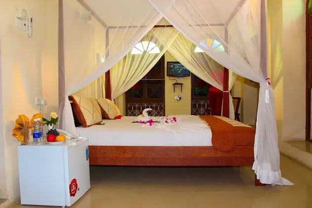 The Island Town Hotel - Adults Only