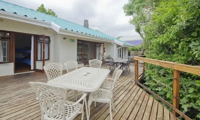 Island Vibe Knysna Hostel - Dış Mekan