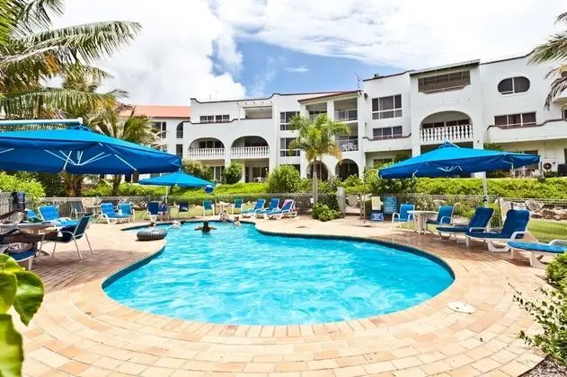 The Islander Holiday Resort - Havuz