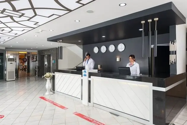 Ismira Hotel - Lobi