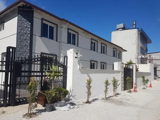 Iso Otel