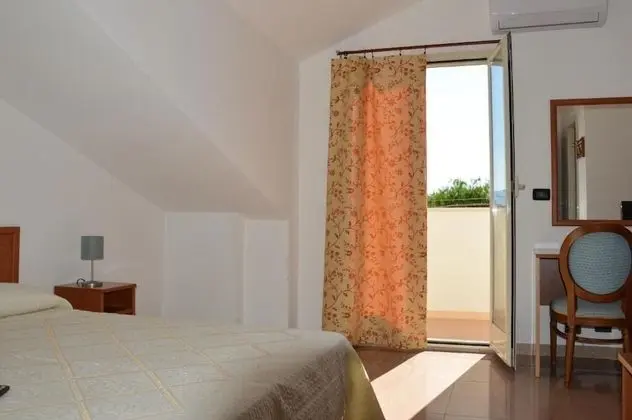 ISOLABELLA