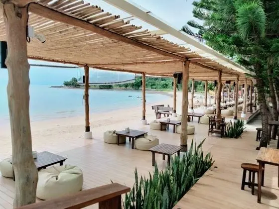 Issara Beach Resort Beachfront Zone - Yerinde Yemek