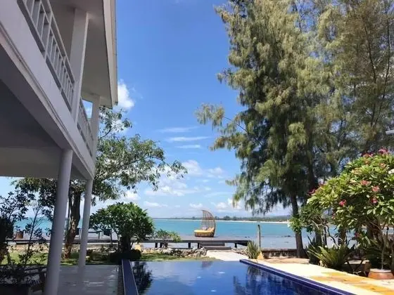 Issara Beach Resort