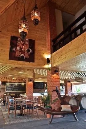 Issara Boutique Winery Hotel - Lobi