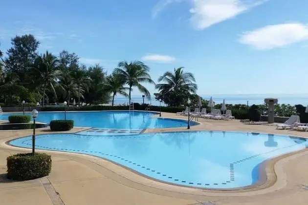 Issara at Cha-Um Beach Club - Havuz