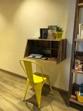 iStay Hotels Andheri MIDC - Lobi