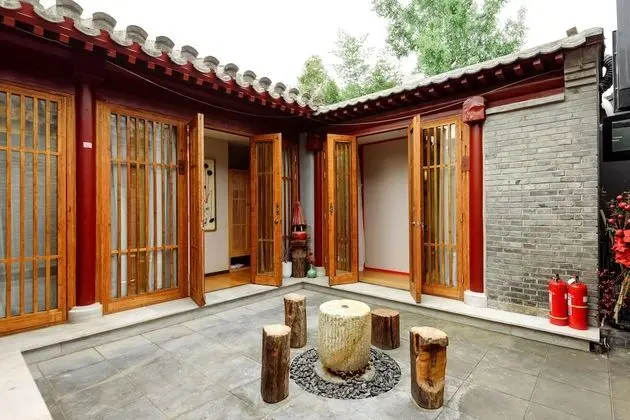 ISVARA Culture Homestay Suites