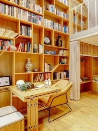 ISVARA Culture Homestay Suites - İç Mekan