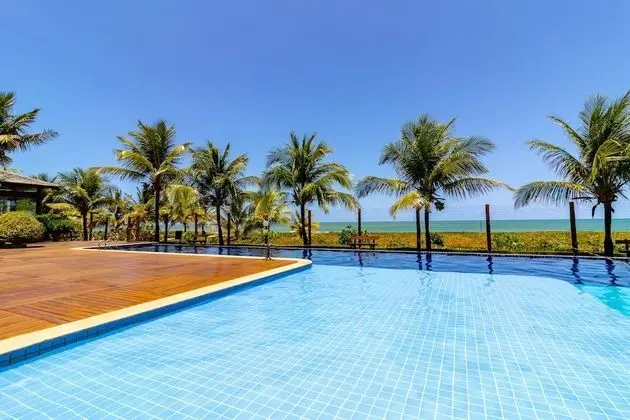IT03 Bangalo Duplex 3 Suites Pe na Areia