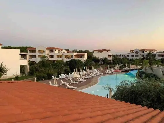 Italian Beach Resort Apartment - Havuz