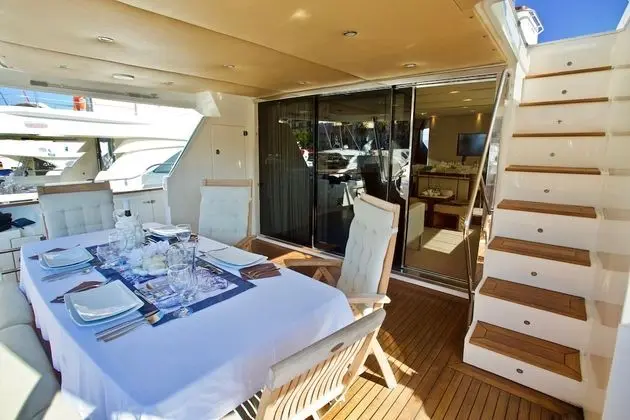 Italy Luxury Yacht Charter - Mutfak