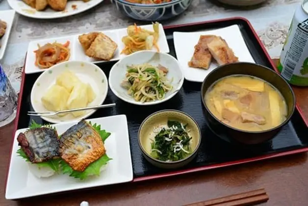 Itasaki san's Home - Yerinde Yemek