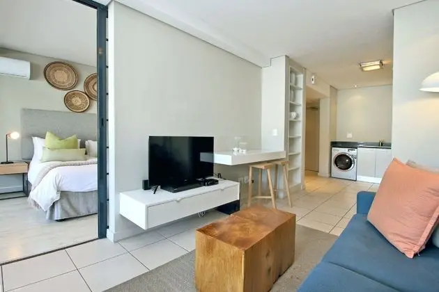 ITC Hospitality Group One Bedrooms The Decks Building - İç Mekan