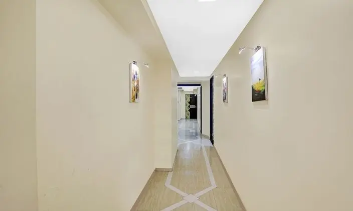 Itsy By Treebo - Amber Corp Inn - Lobi