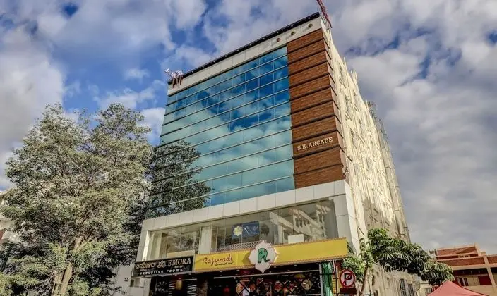 Itsy By Treebo - Emora Hotel And Suites Brookfield - Dış Mekan