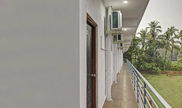 Itsy By Treebo - La Prince Residency - Lobi