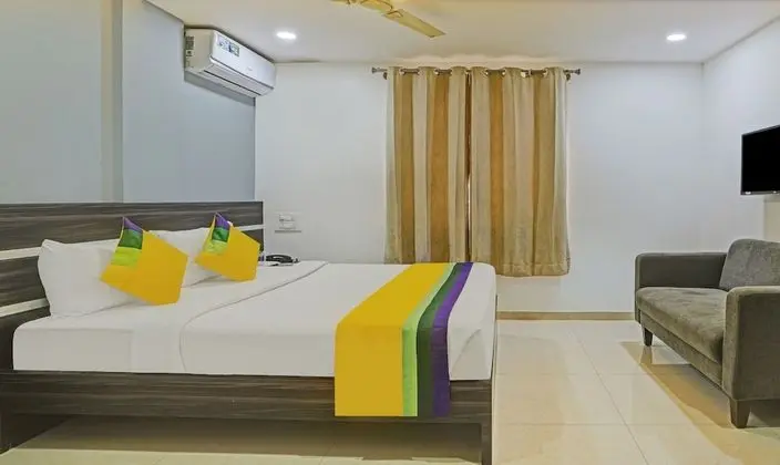Itsy By Treebo - Purple Suites - Öne Çıkan Resim