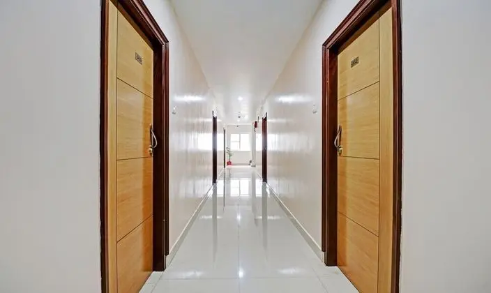 Itsy By Treebo - Vardhan Stay Inn - Lobi