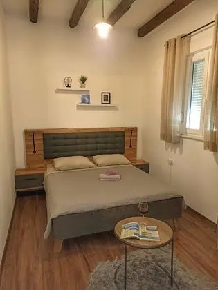 Ivan - With Jacuzzi - A1 - Öne Çıkan Resim
