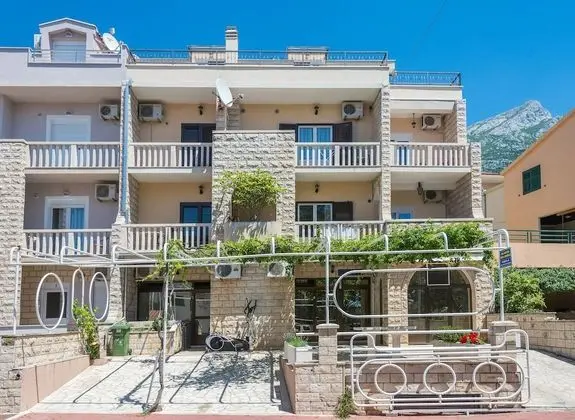 Ivana Apartments - Dış Mekan