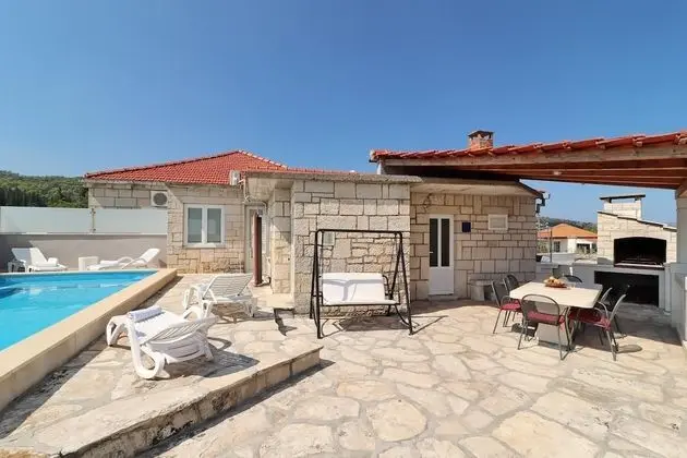 Villa Ivana - Three-bedroom Villa With Private Pool ID Direct Booker 986