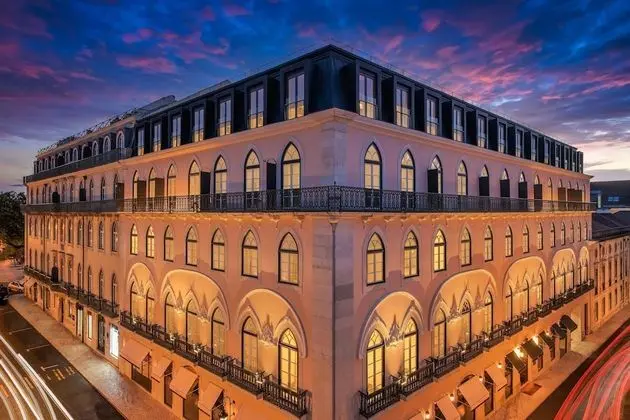 The Ivens, Autograph Collection